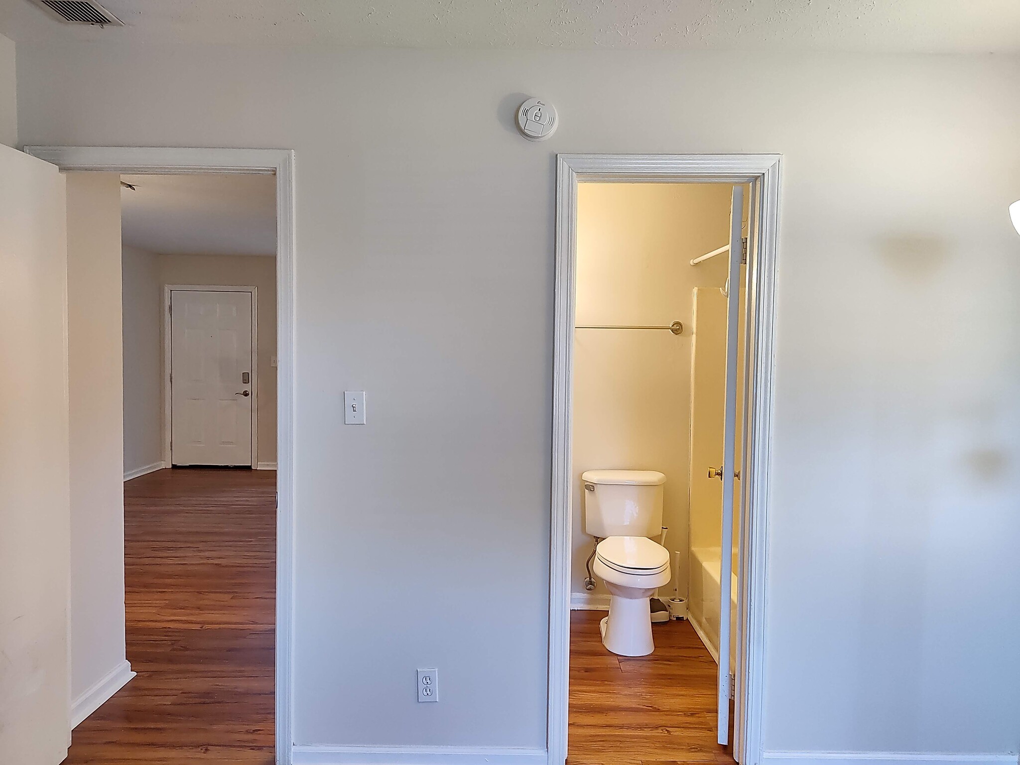 Building Photo - 110 Horizon River Dr