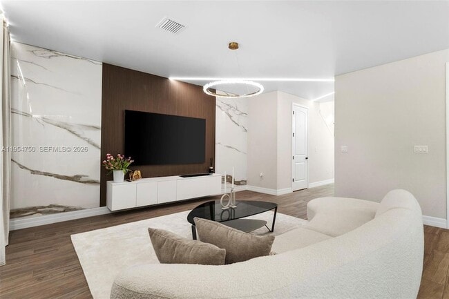 Building Photo - 4642 Pinehurst Trl W