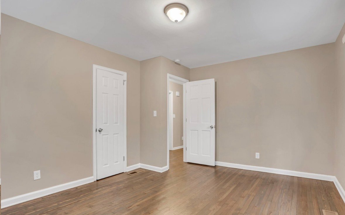 Building Photo - 4803 Glenwood Rd