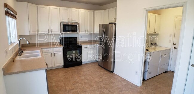 Building Photo - 3760 S Tempe Way