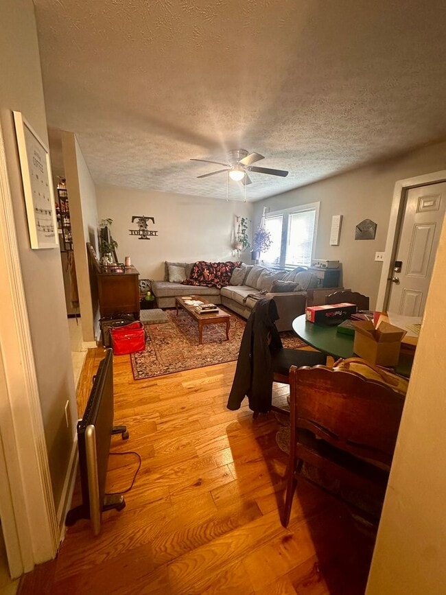 Building Photo - Charming Home in Radford