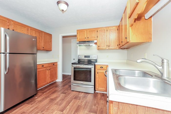 Building Photo - 1136 Lakes Edge Dr