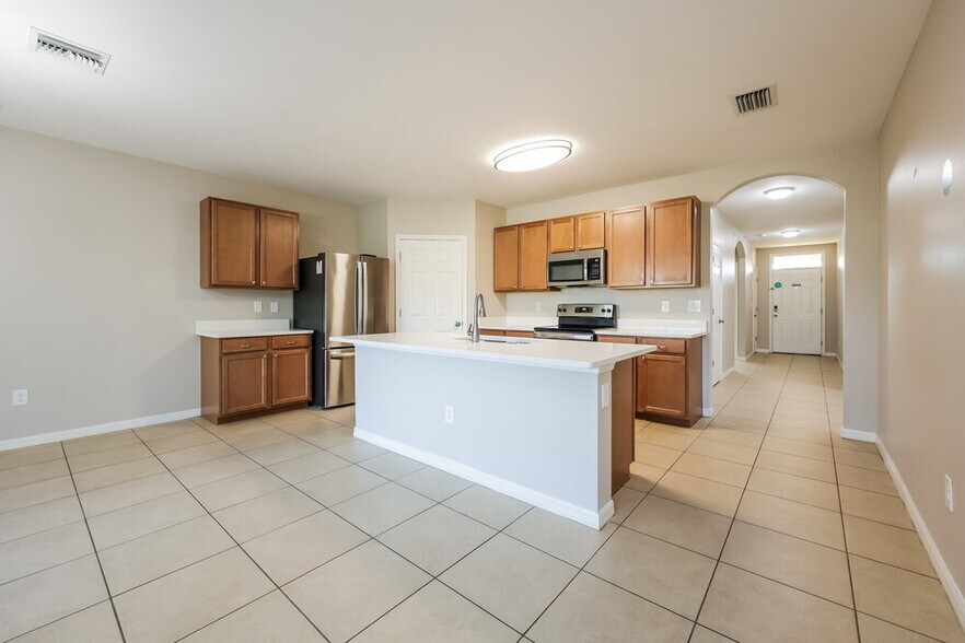 Building Photo - 509 SW 11th Ave