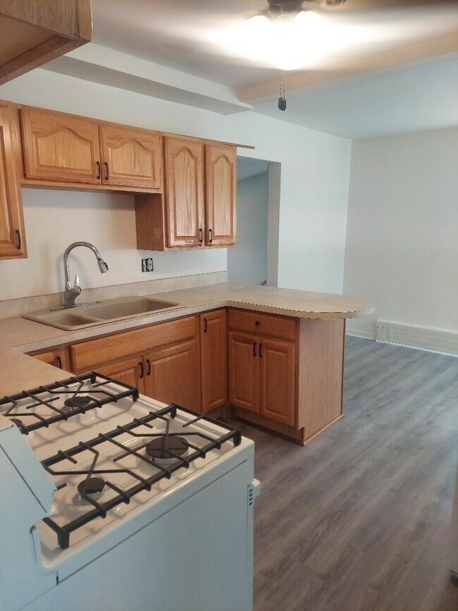 Building Photo - 3007 Huffman Blvd