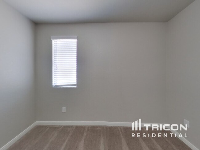 Building Photo - 5520 Shasta Pl
