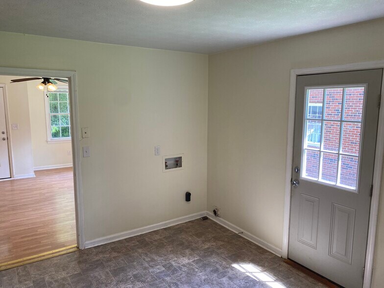 Building Photo - 231 Berea Forest Cir
