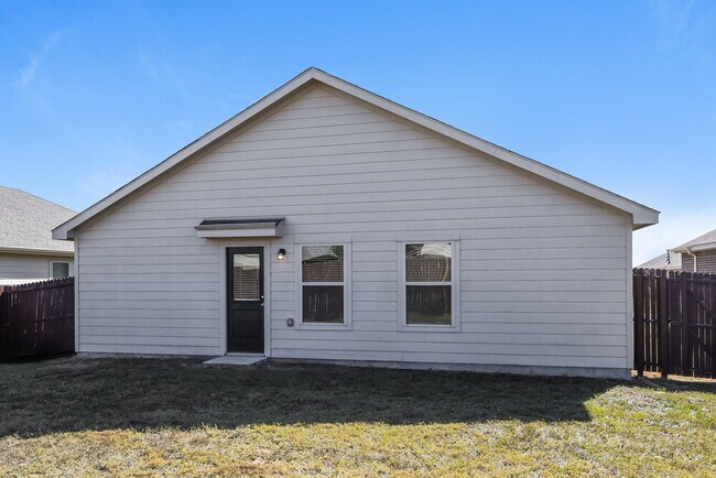 Building Photo - 412 Blue Crow Ln