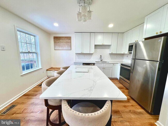 Building Photo - 597 Primus Ct