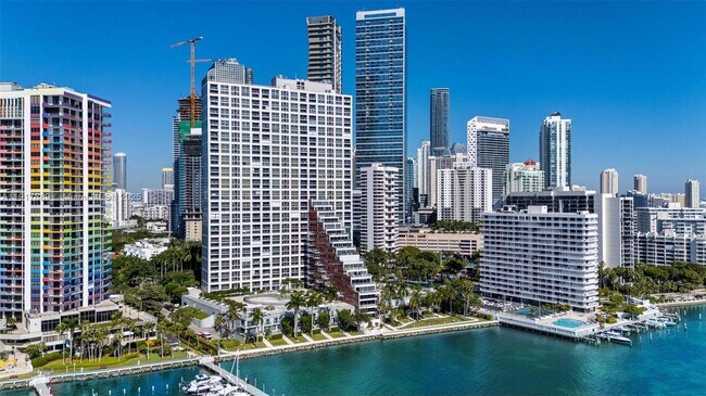 Building Photo - 1541 Brickell Ave