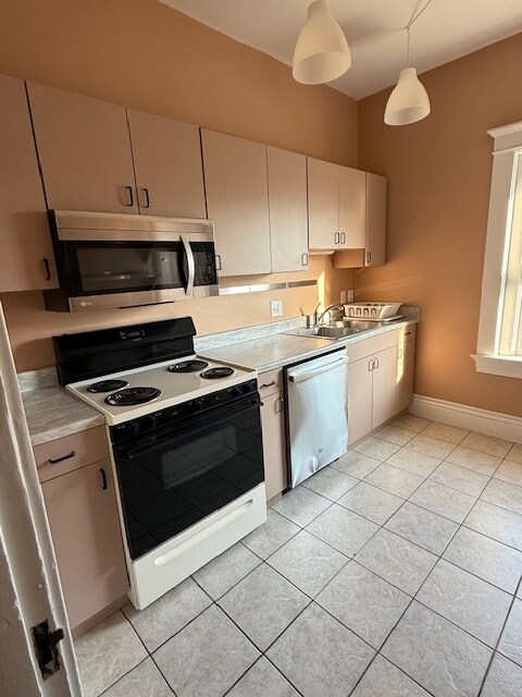 Kitchen - 1458 S 3rd St