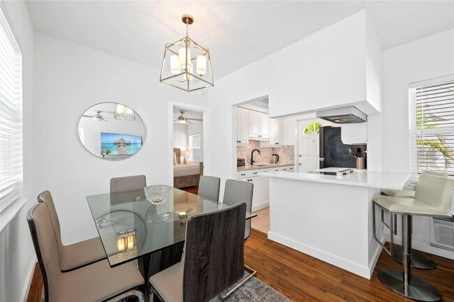 Building Photo - 3015 Seville St