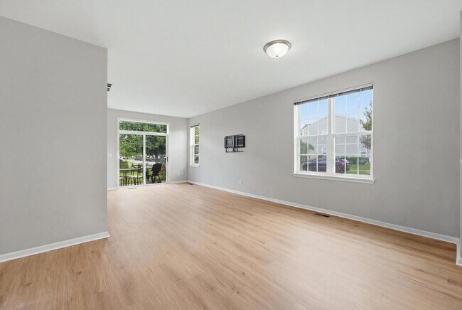 Building Photo - 3133 Falling Waters Ln