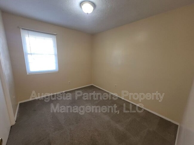 Building Photo - 116 Magnolia Dr