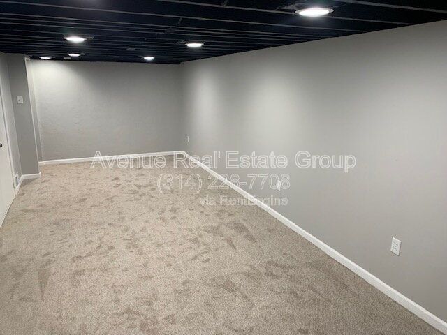 Building Photo - 45 Radford Dr
