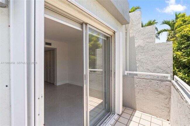 Building Photo - 3597 SW 17th St