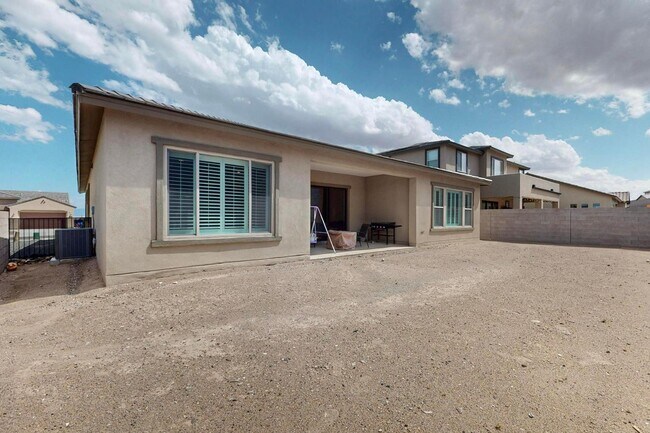 Building Photo - 1723 Mount Hood Trl NW