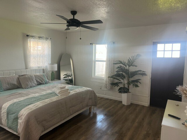 Building Photo - 5627 Avenue R