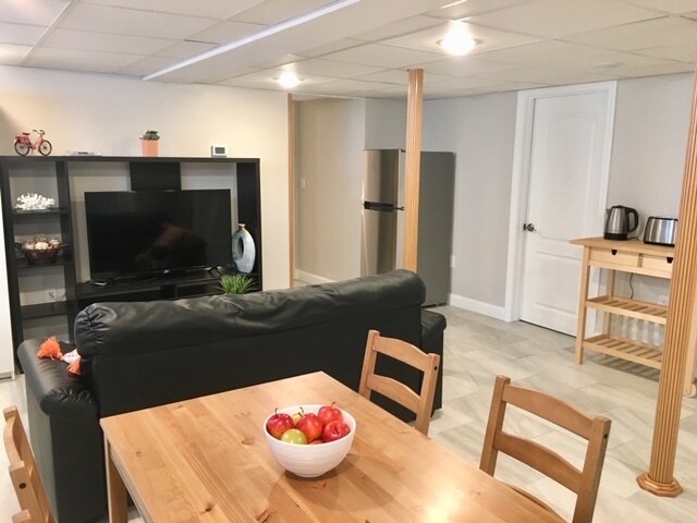 Building Photo - 409 Trapelo Rd