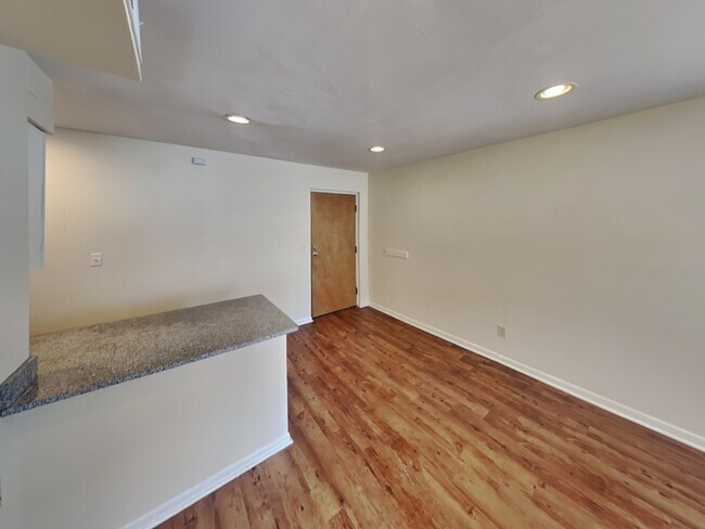 Building Photo - 31 Chittenden Ave