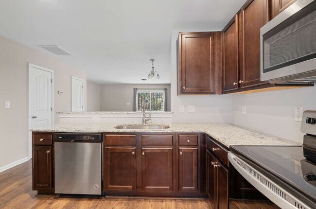 Building Photo - 2-Bed End Unit Townhome in Clayton