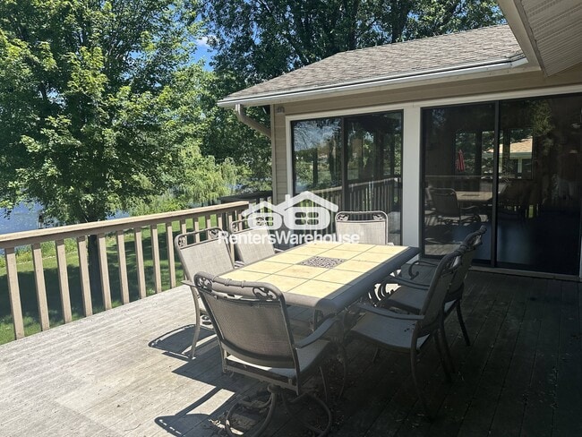 Building Photo - 1322 Meadowlark Dr