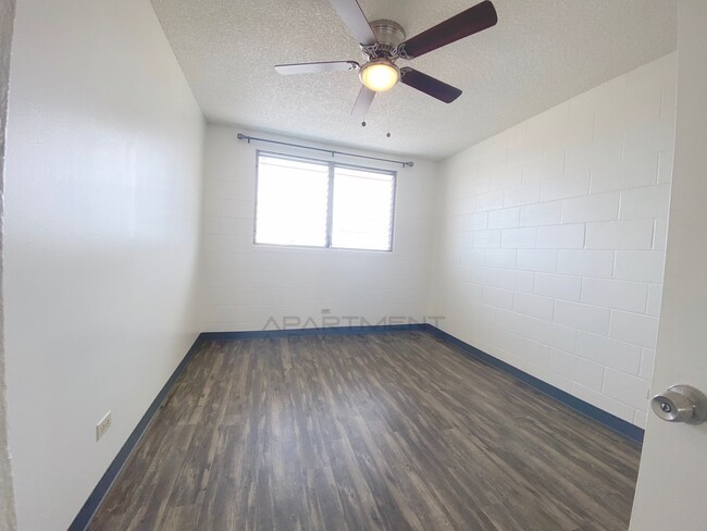 Building Photo - $500 1st Month Rent Special! | Beautiful a...