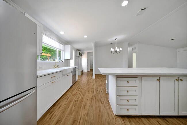 Building Photo - 31324 Knebel Rd