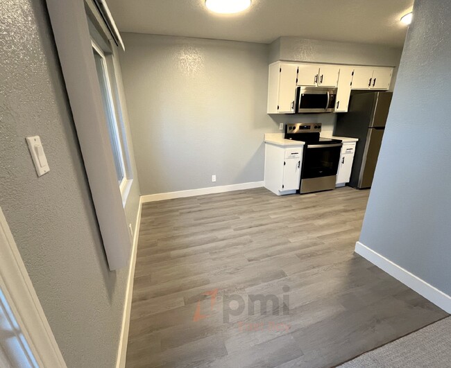 Building Photo - Brand New Fully Remodeled 3-Bd, 2-Ba Townh...