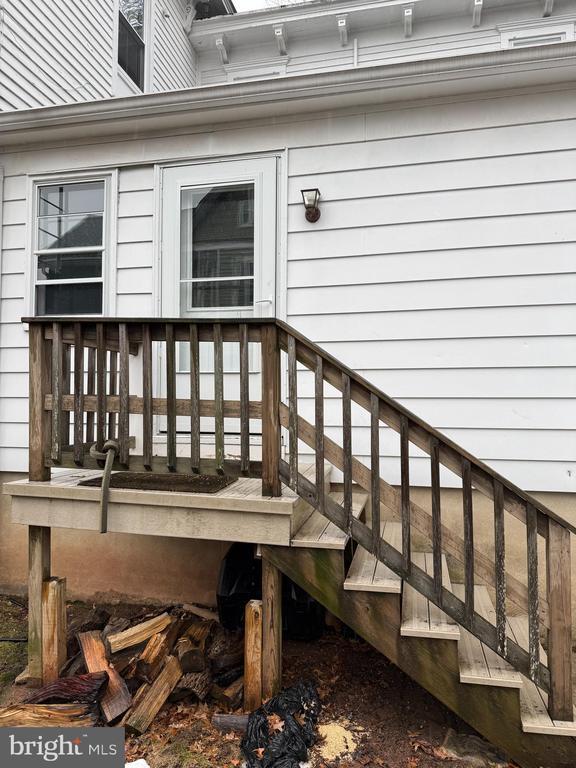 Building Photo - 14 E Broad St