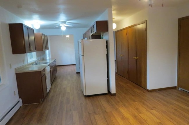 Building Photo - 722 Highland