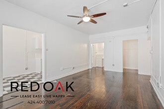 Building Photo - 854 S Oxford Ave