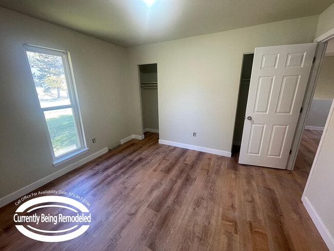 Building Photo - 319 West Blvd N