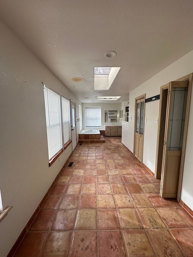 Building Photo - Spacious 3 Bed Home with Pool & Hot Tub!