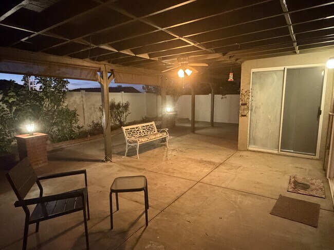 Building Photo - 28133 Vía Domador