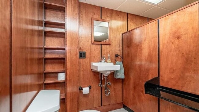 Building Photo - 1205 Miller Ave