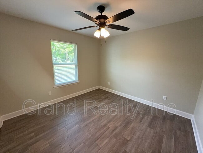 Building Photo - 7230 Par Ln