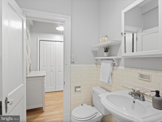 Building Photo - 2707 Adams Mill Rd NW