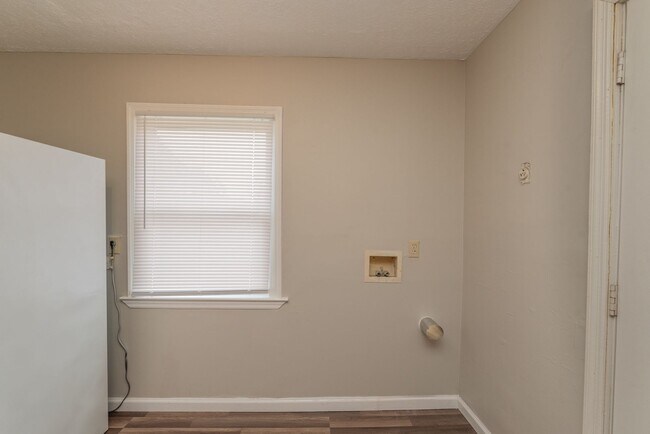 Building Photo - Updated 2 Bed / 1 Bath Home for Rent in Augusta – $1,000/month!