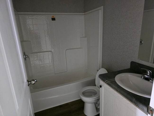 Building Photo - 28 Yoakum Cir