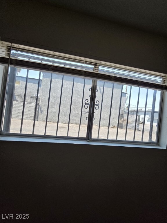 Building Photo - 2626 Lynnwood St