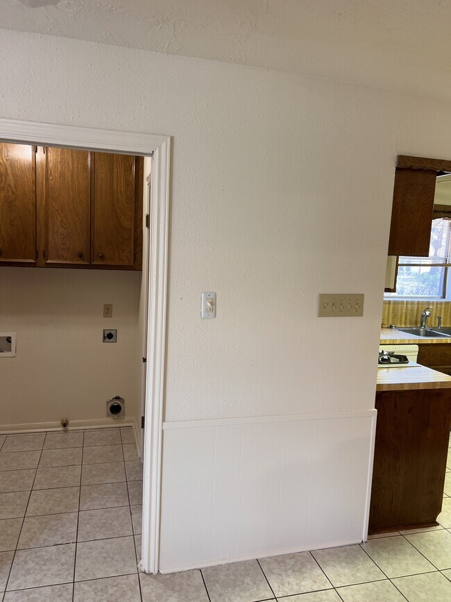 Building Photo - 8706 Tavistock Dr