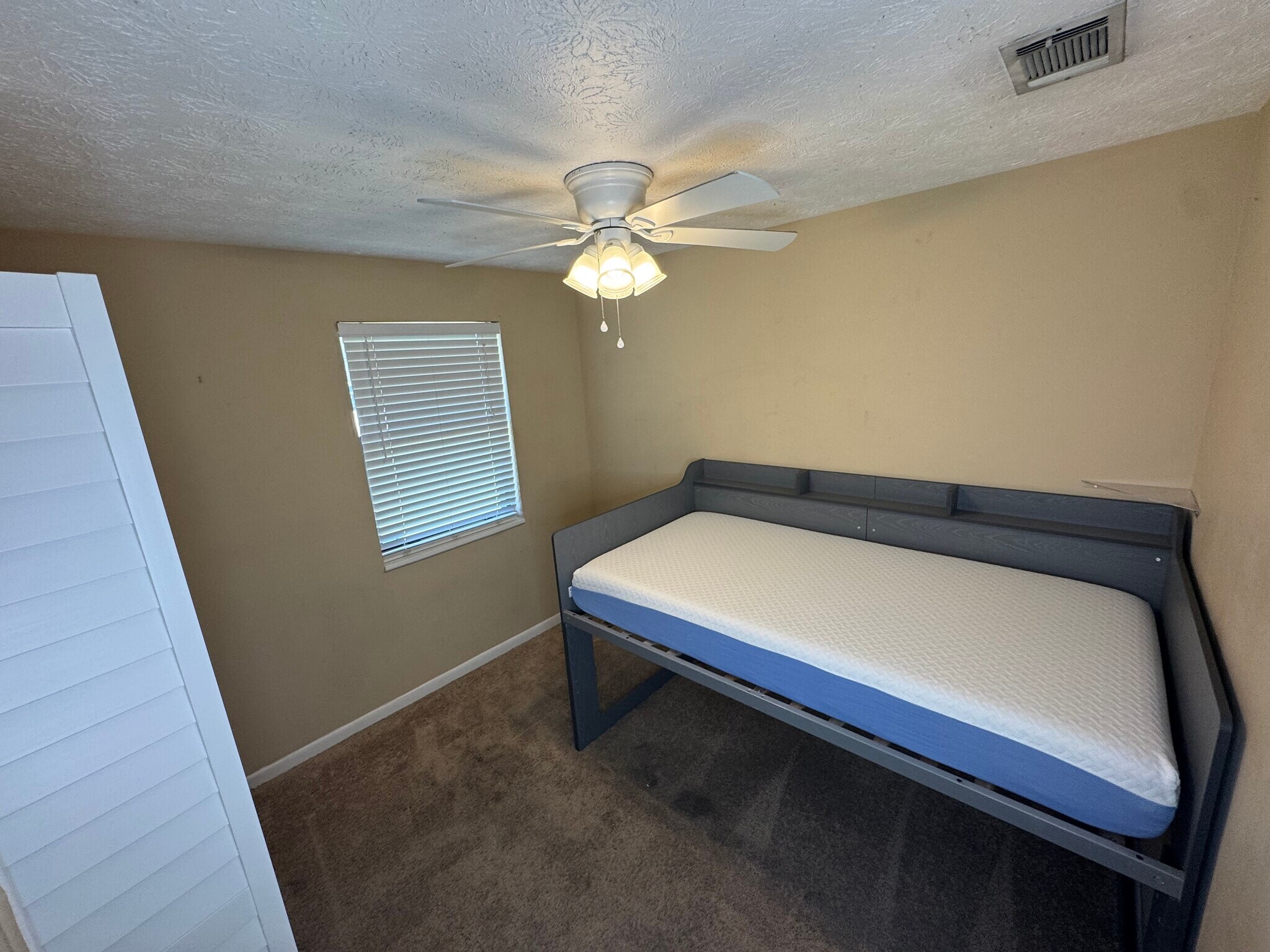 Building Photo - 8229 Frost St N