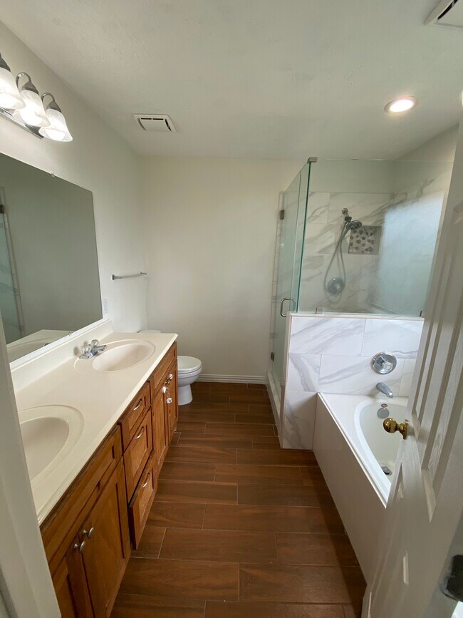 Building Photo - 2818 Orchid Tree Ln