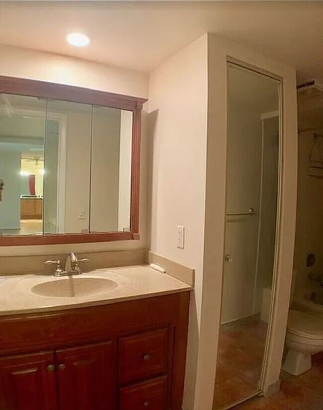 Building Photo - 2BR/2.5BA Townhome in the Heart of Palm Beach Gardens