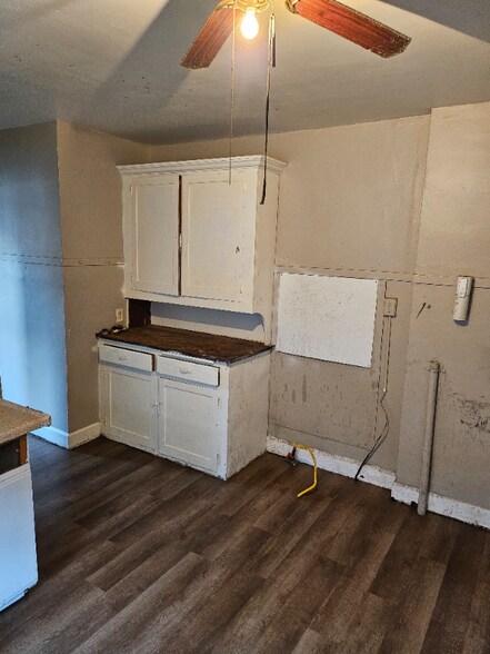 Building Photo - 544 W 29th St
