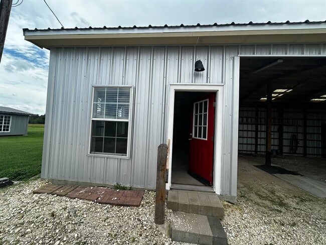 Building Photo - 10805 Parsons Rd