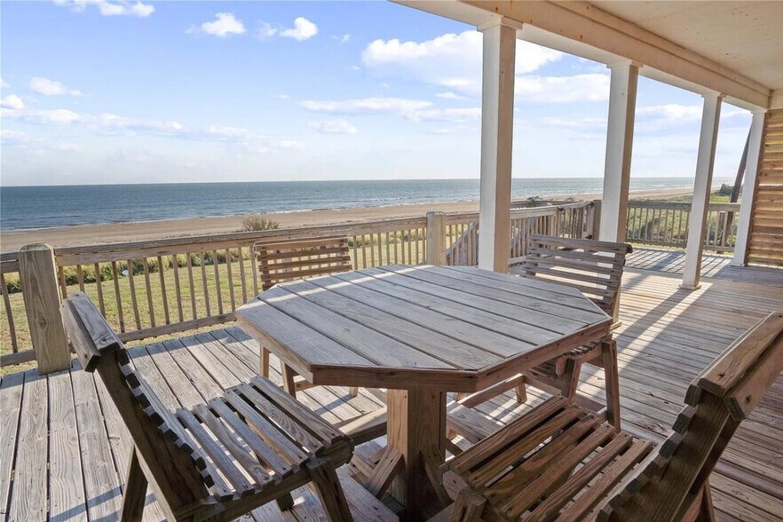 Building Photo - 975 Dolly St