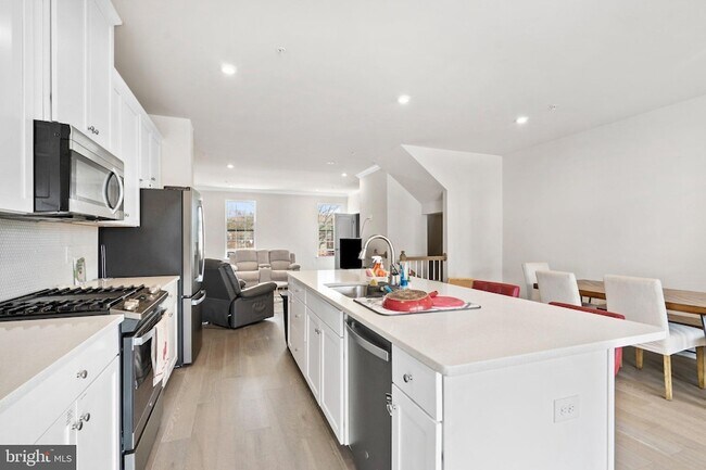 Building Photo - 168 Bishop Wy