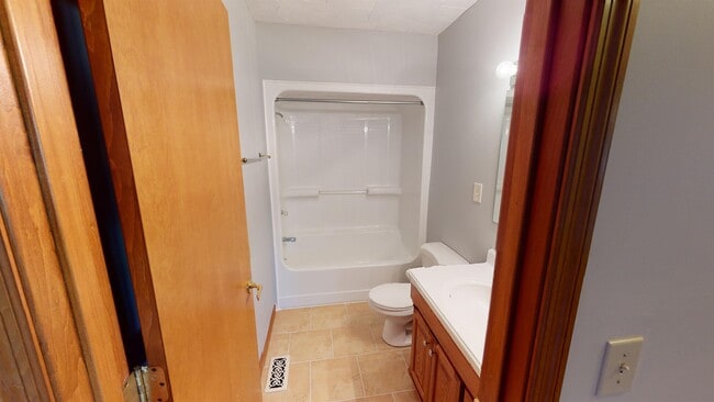 Building Photo - 3922 Ridgedale Dr