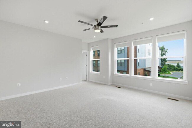 Building Photo - 44481 Wolfhound Sq